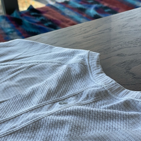 Lululemon Swiftly Tech Short Sleeve Shirt - Size Small - Picture 5 of 5